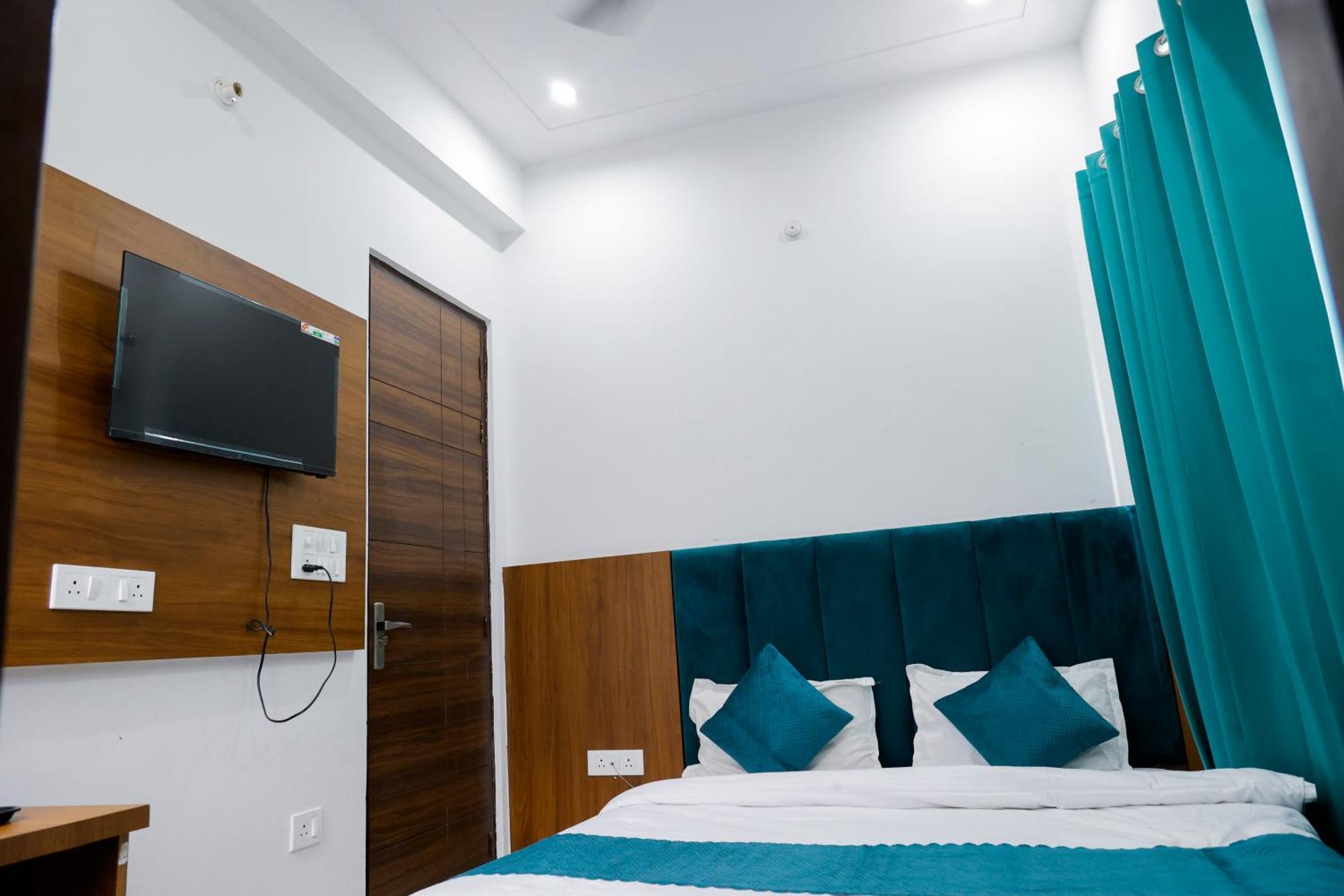 Hotel Parth Inn Rishīkesh Exterior foto